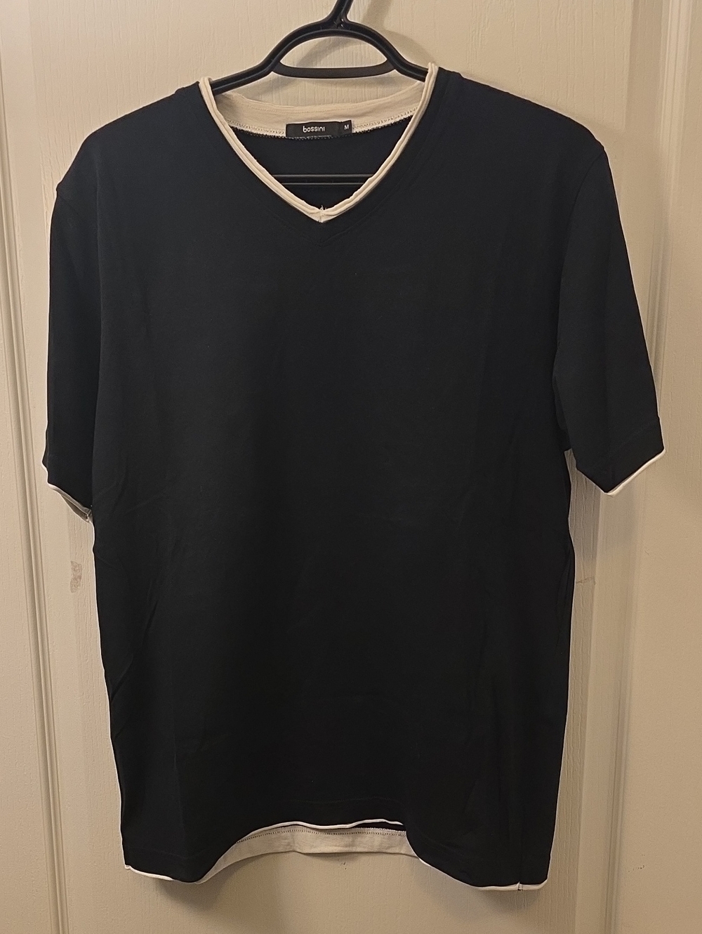 Bossini Black V-Neck Short-Sleeve Tee with Cream Trim